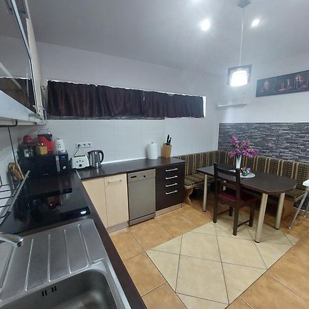 ميركورا تشيوك Morrison Apartments المظهر الخارجي الصورة