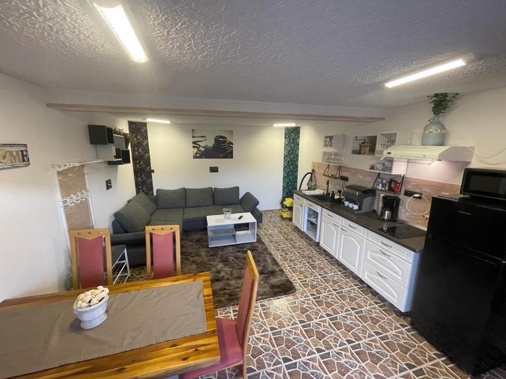 ميركورا تشيوك Morrison Apartments المظهر الخارجي الصورة