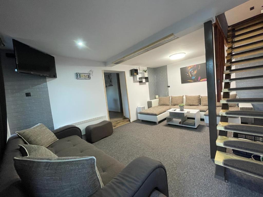 ميركورا تشيوك Morrison Apartments المظهر الخارجي الصورة