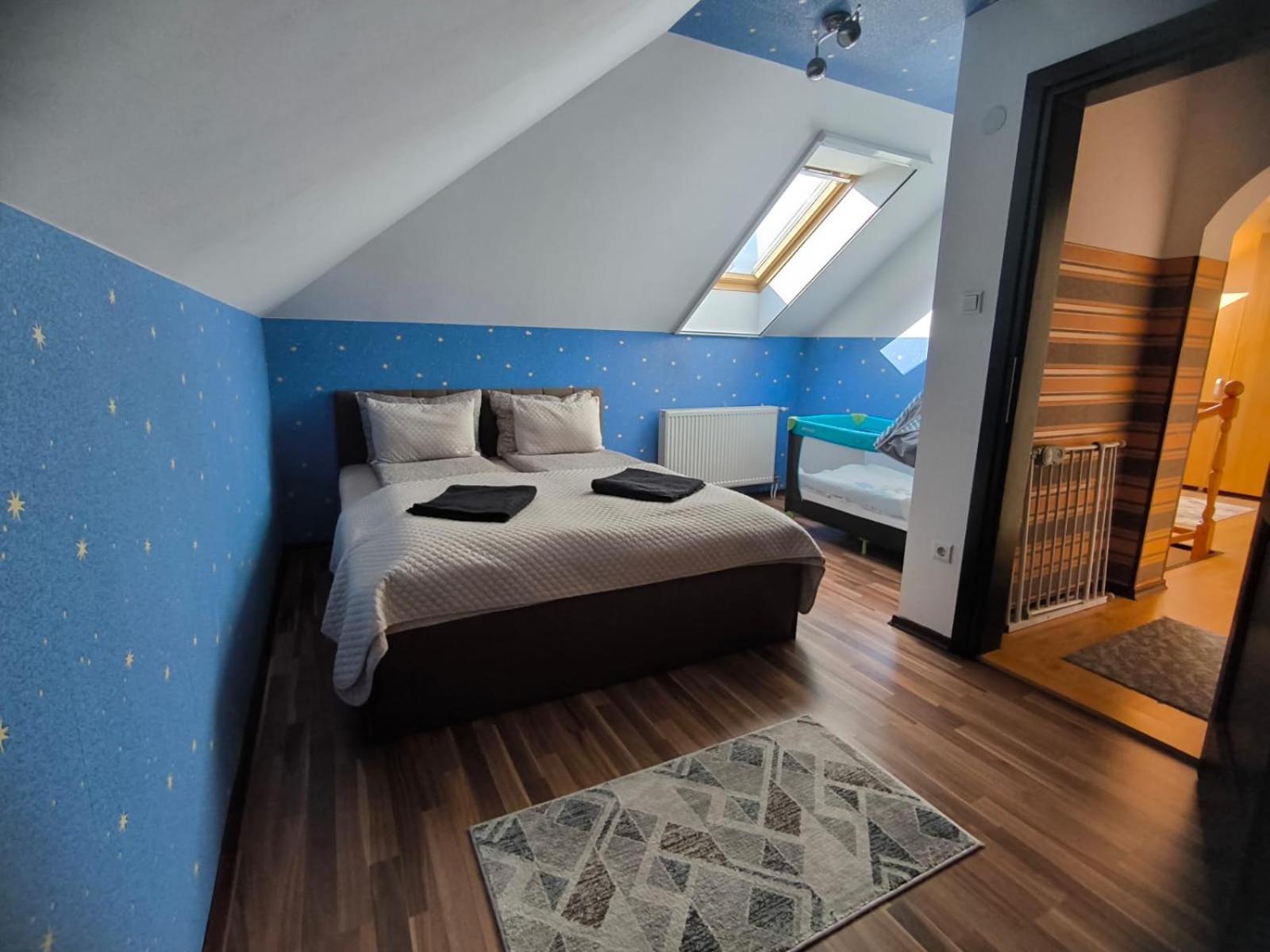 ميركورا تشيوك Morrison Apartments الغرفة الصورة